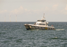 Häufiger Schiffsverkehr findet auch statt für Wartungs- und Versorgungsarbeiten in den Offshore-Windparks. Foto: Florian Herzig 